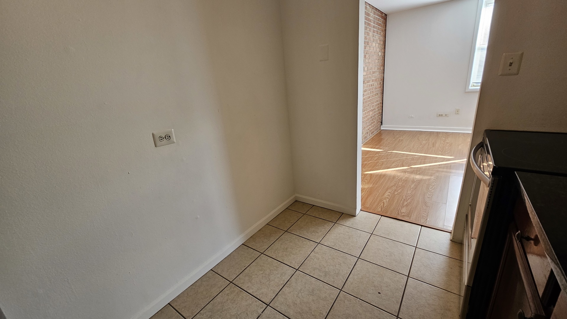 2250 N Lincoln Avenue 308 Property Photo 9