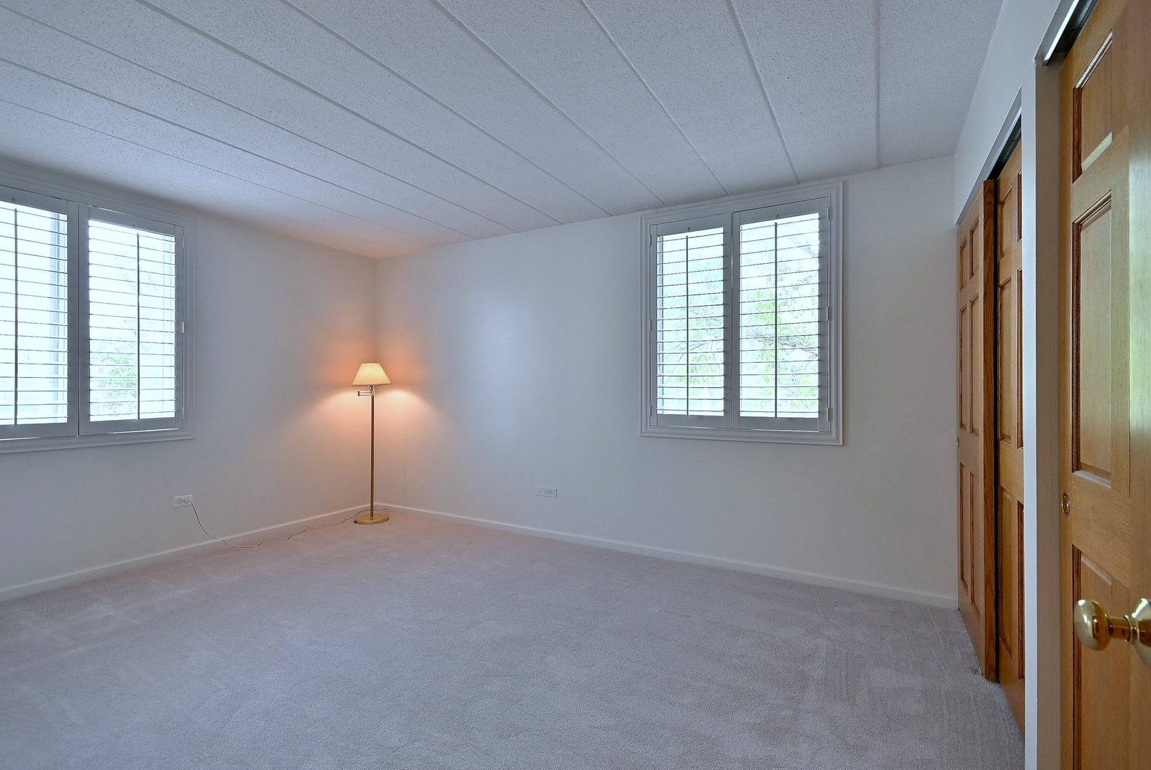 110 W Butterfield Road 302s Property Photo 26