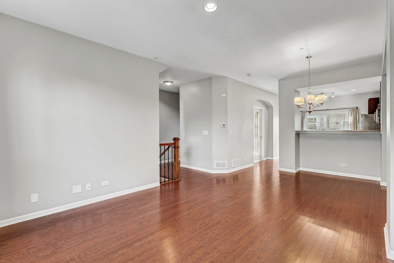 318 Laurel Avenue Property Photo 6