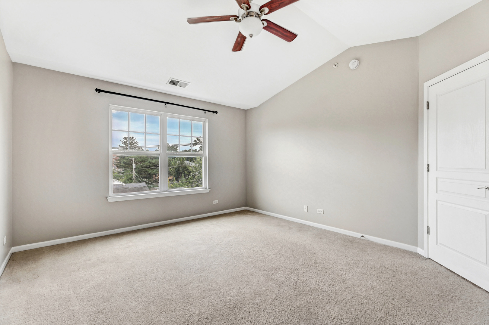 318 Laurel Avenue Property Photo 20