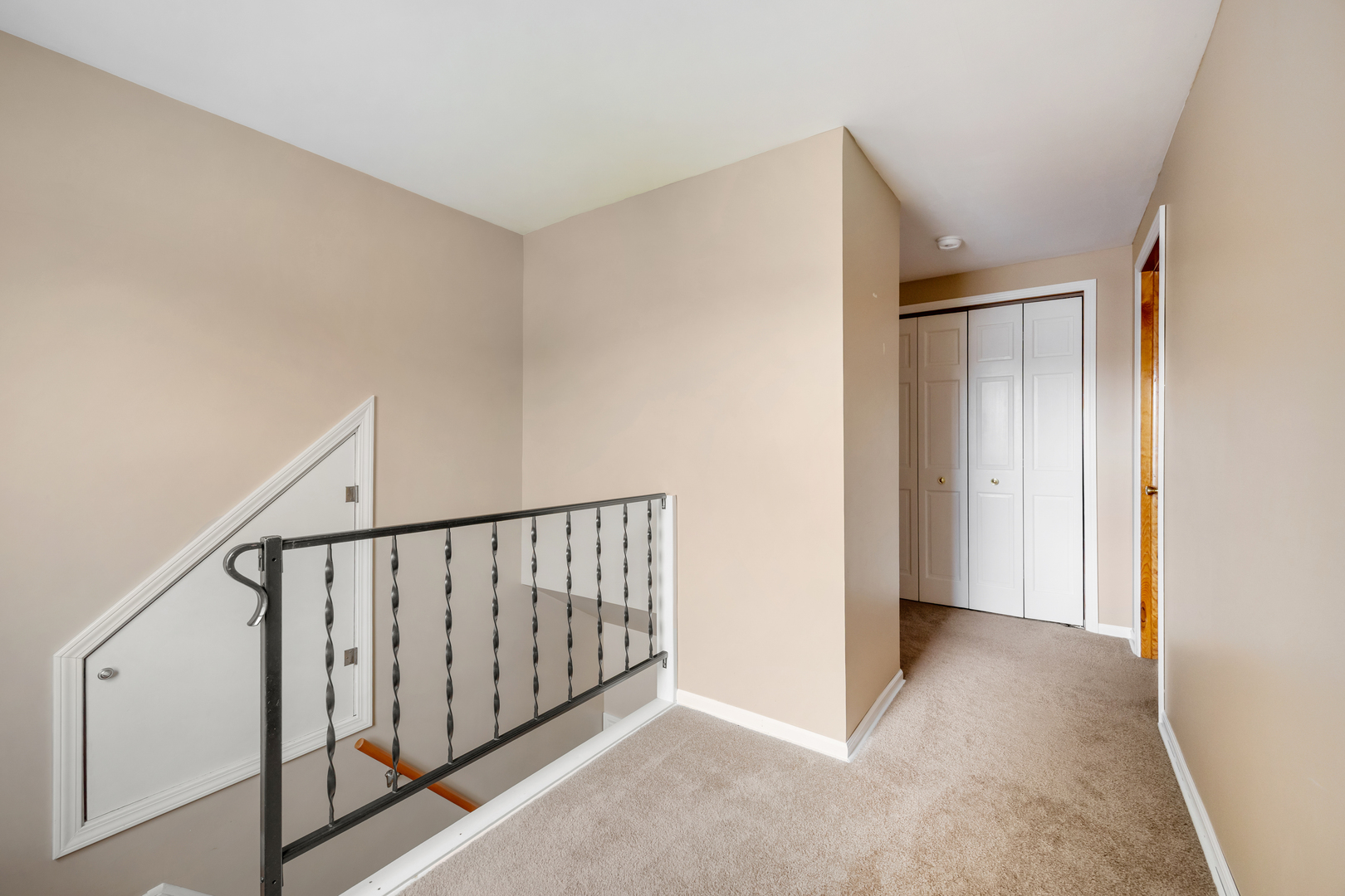 5416 W 88th Street Property Photo 4