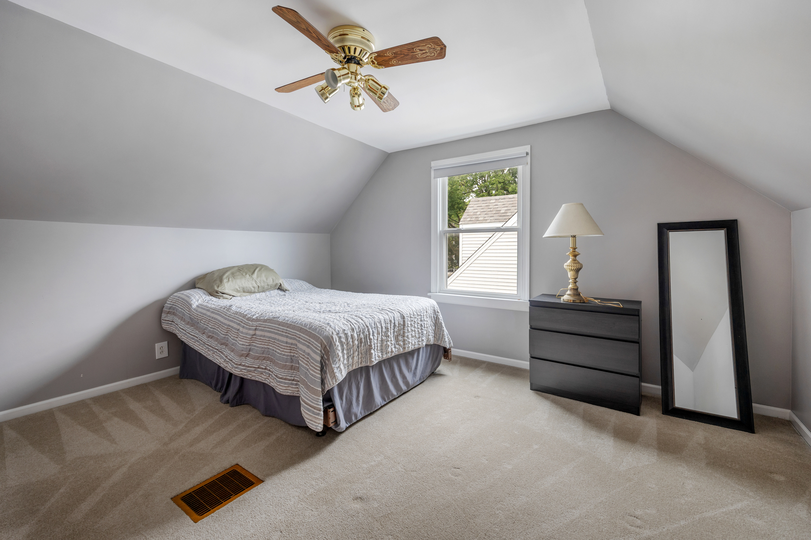 5416 W 88th Street Property Photo 5
