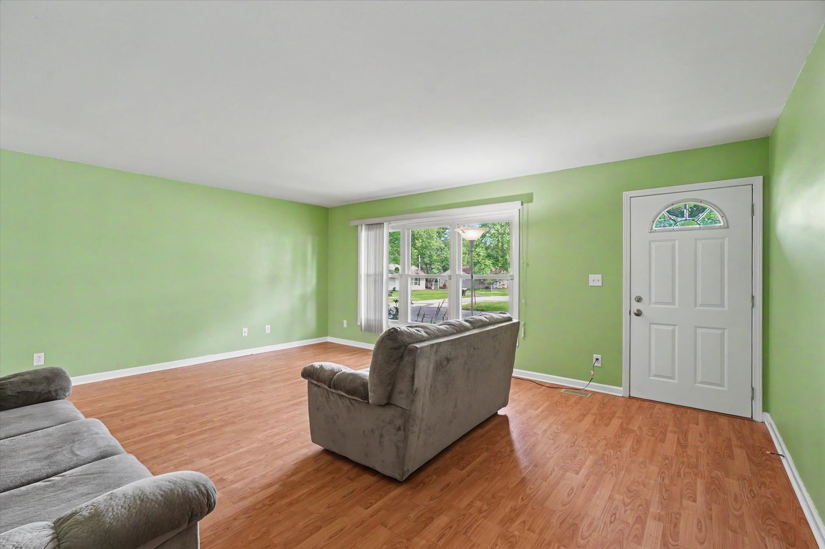 2803 E Illinois Street Property Photo 7