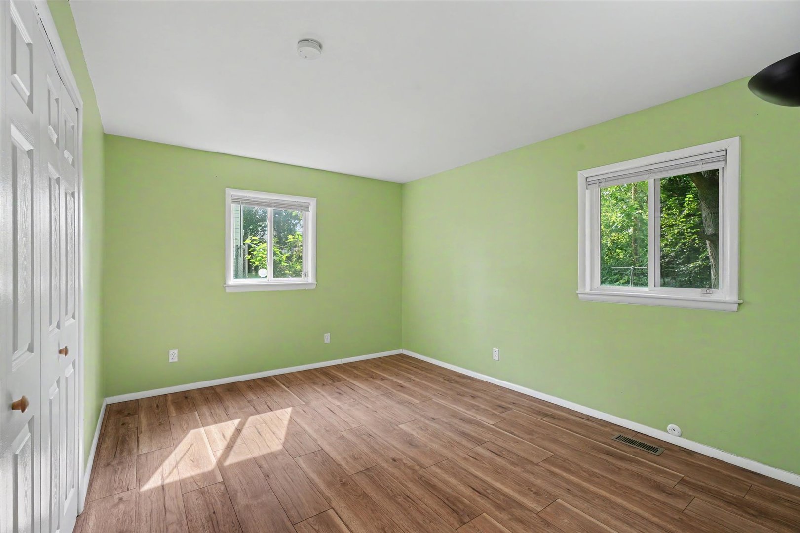 2803 E Illinois Street Property Photo 21