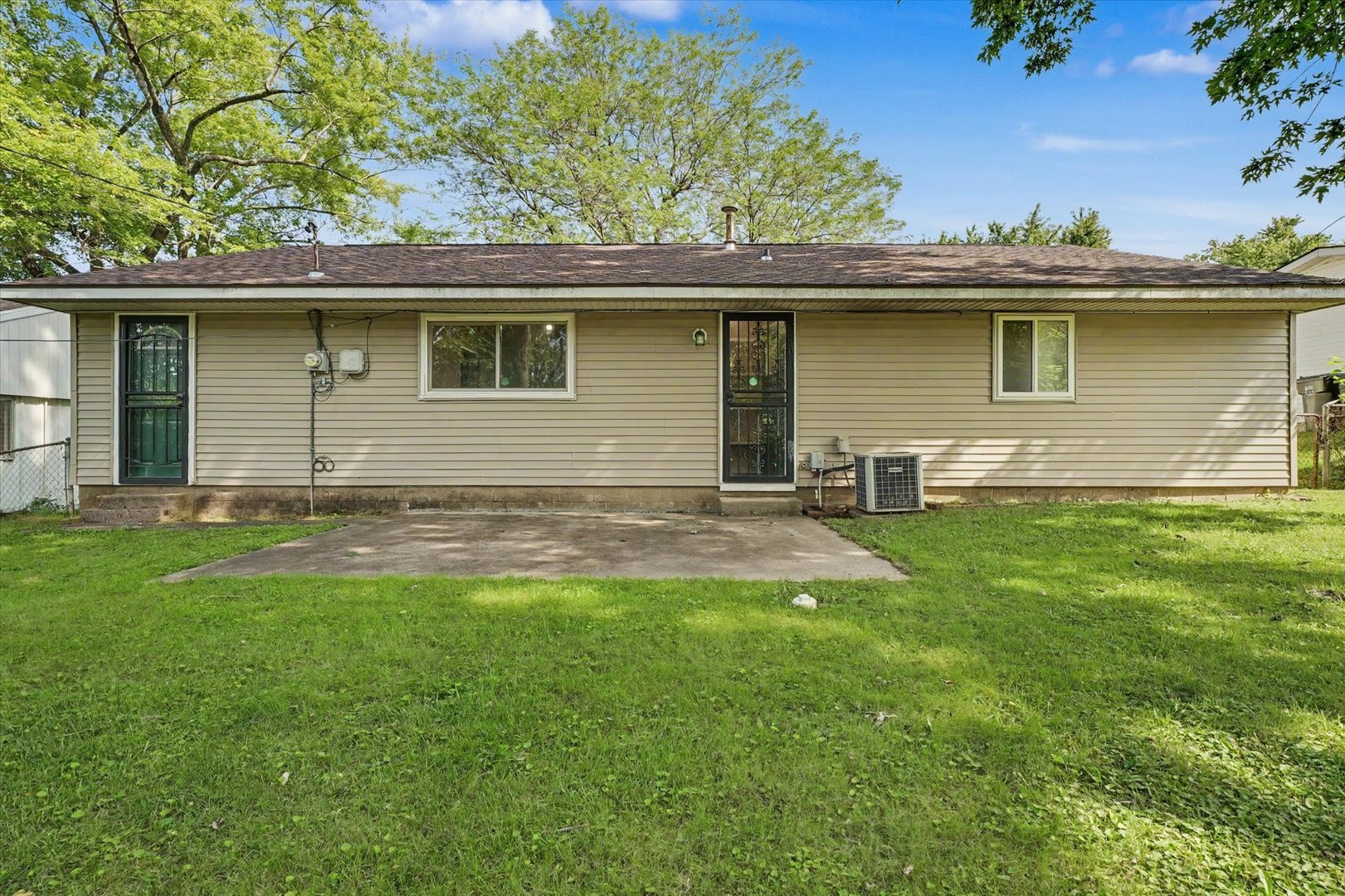 2803 E Illinois Street Property Photo 27