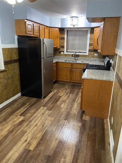 332 W 100th Street Property Photo 11