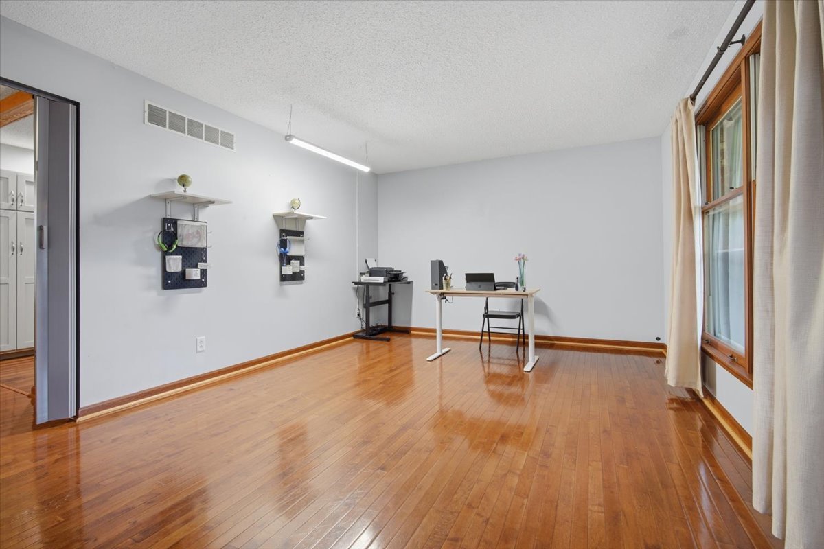 1803 Widermere Drive Property Photo 3