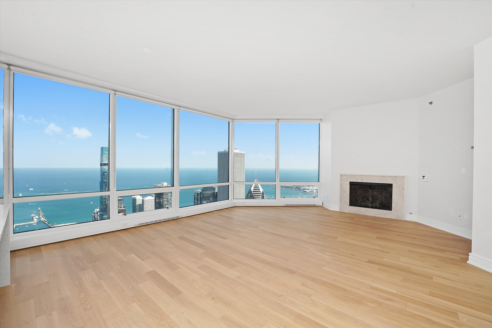 401 N Wabash Avenue 81f Property Photo 3