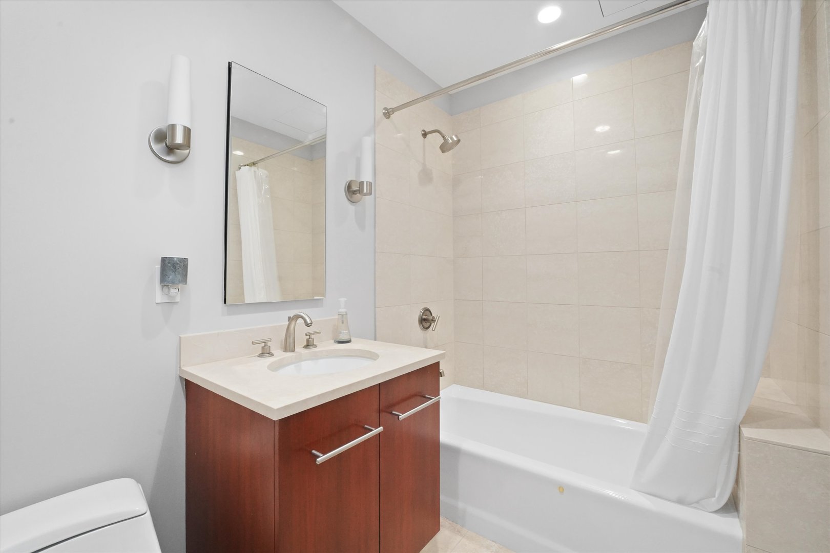 401 N Wabash Avenue 81f Property Photo 5