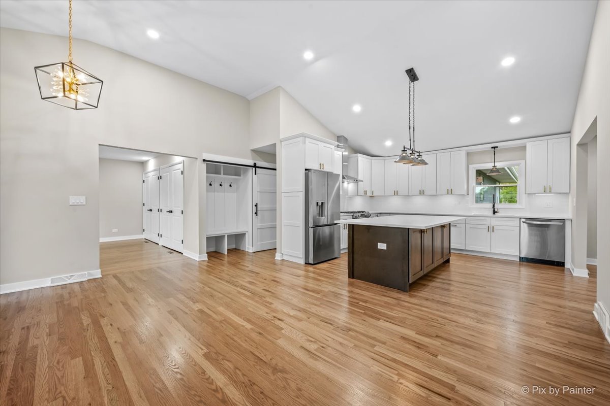 662 Orchard Court Property Photo 4