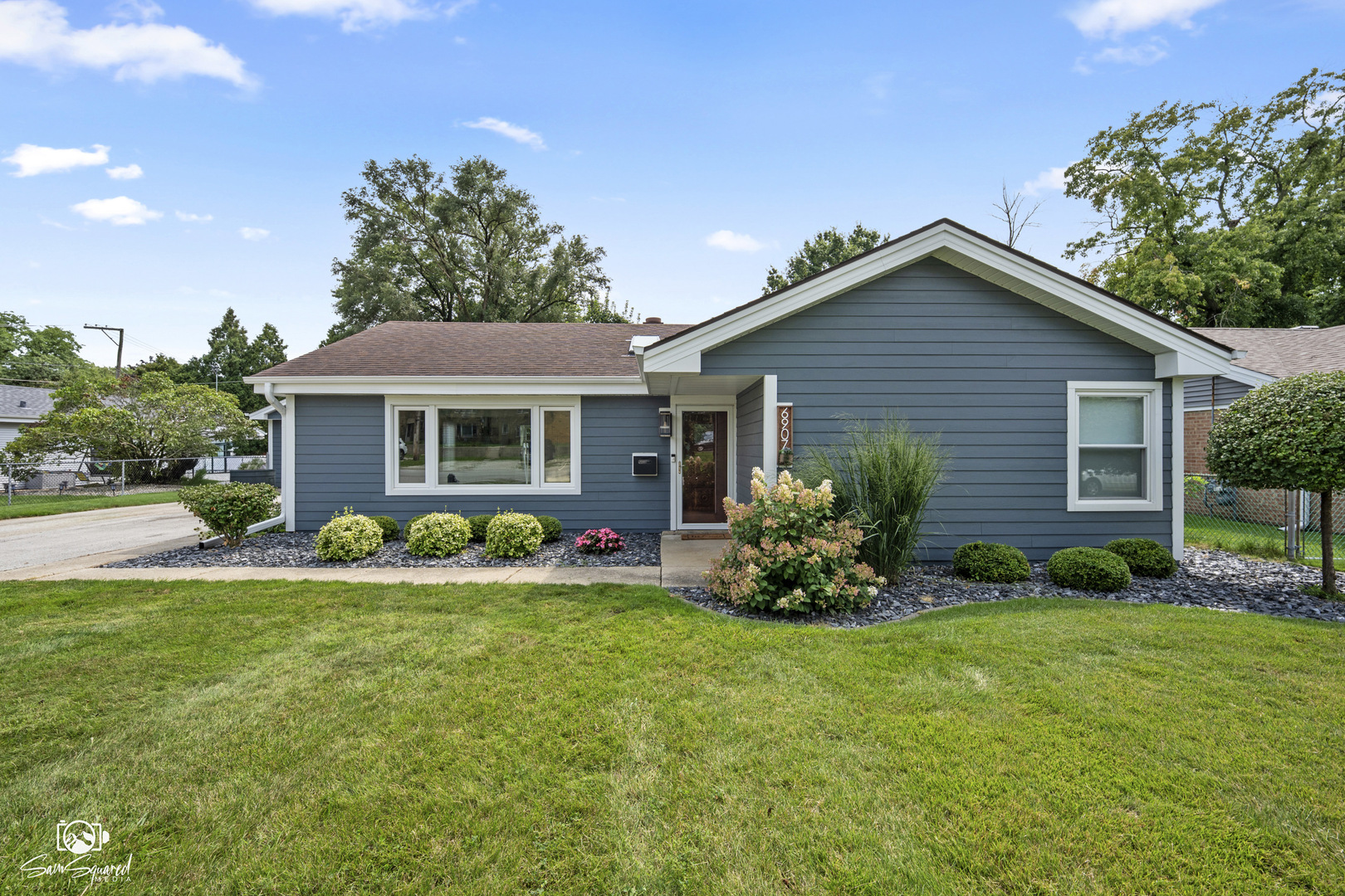 6907 W 111th Place Property Photo 1