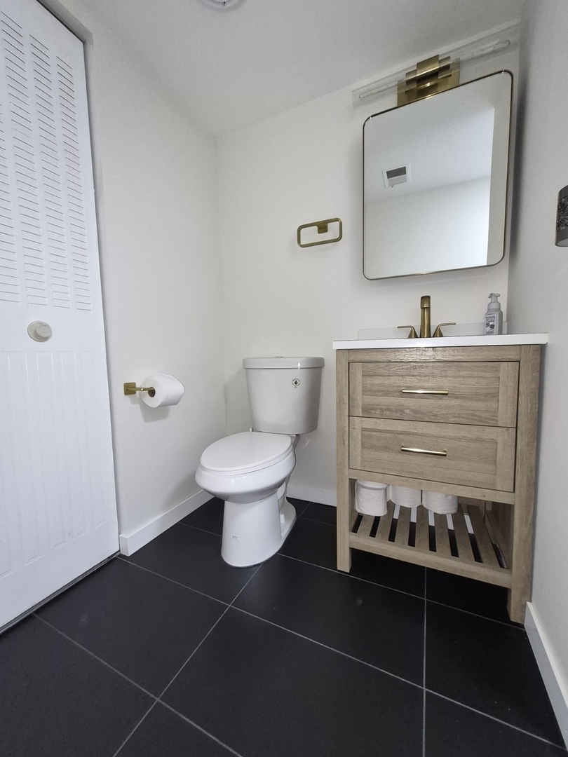 512 Redondo Drive 409 Property Photo 18
