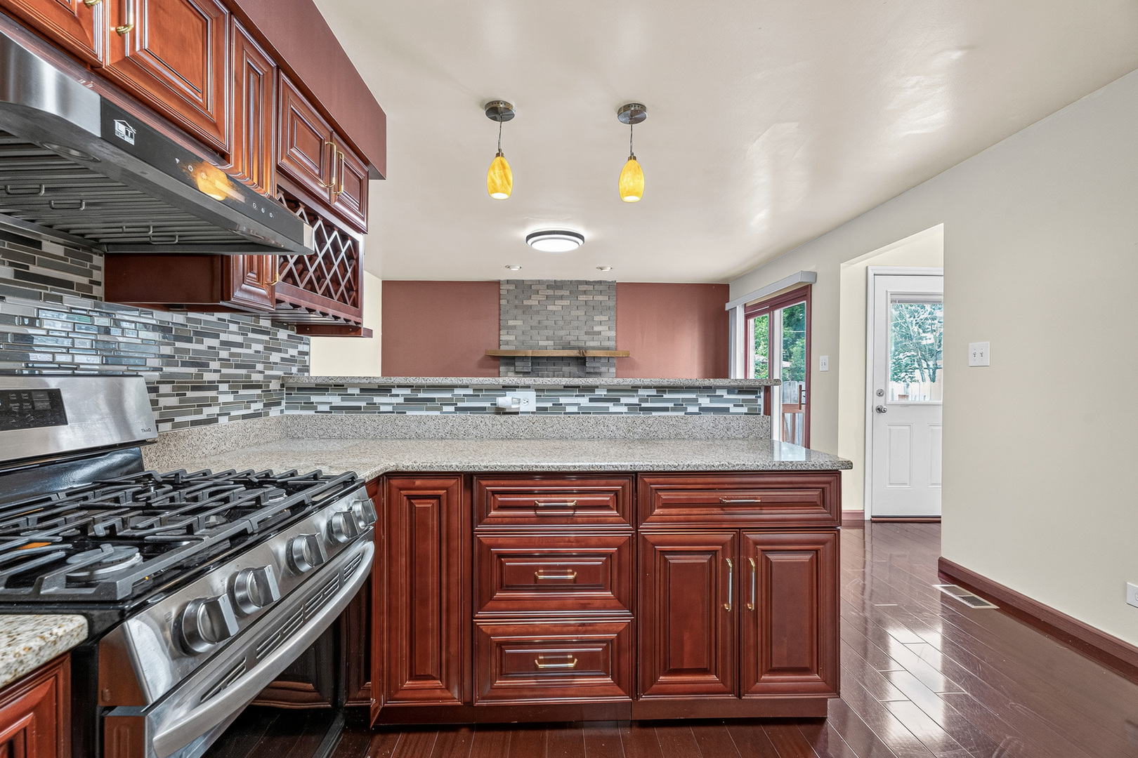 14631 Knox Avenue Property Photo 8