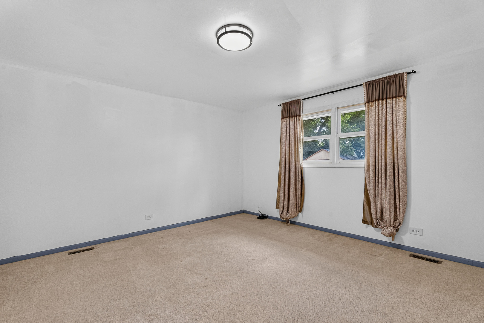 14631 Knox Avenue Property Photo 27