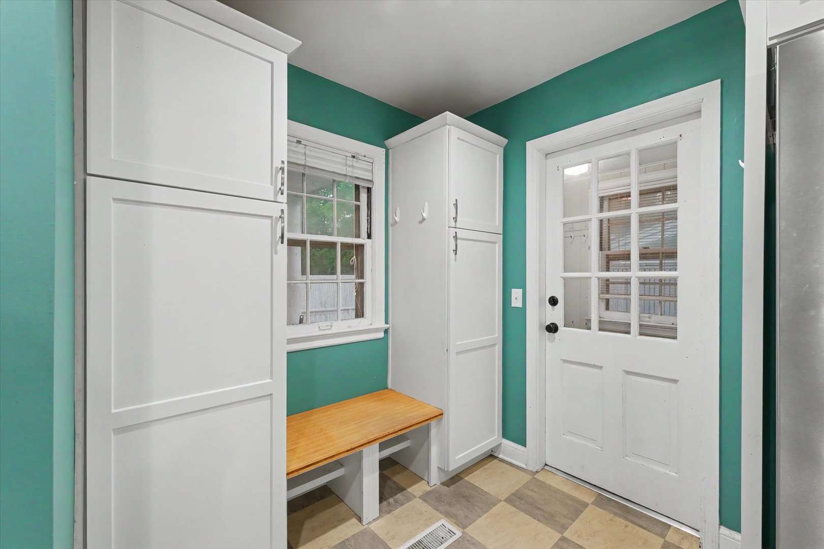 611 S James Street Property Photo 17