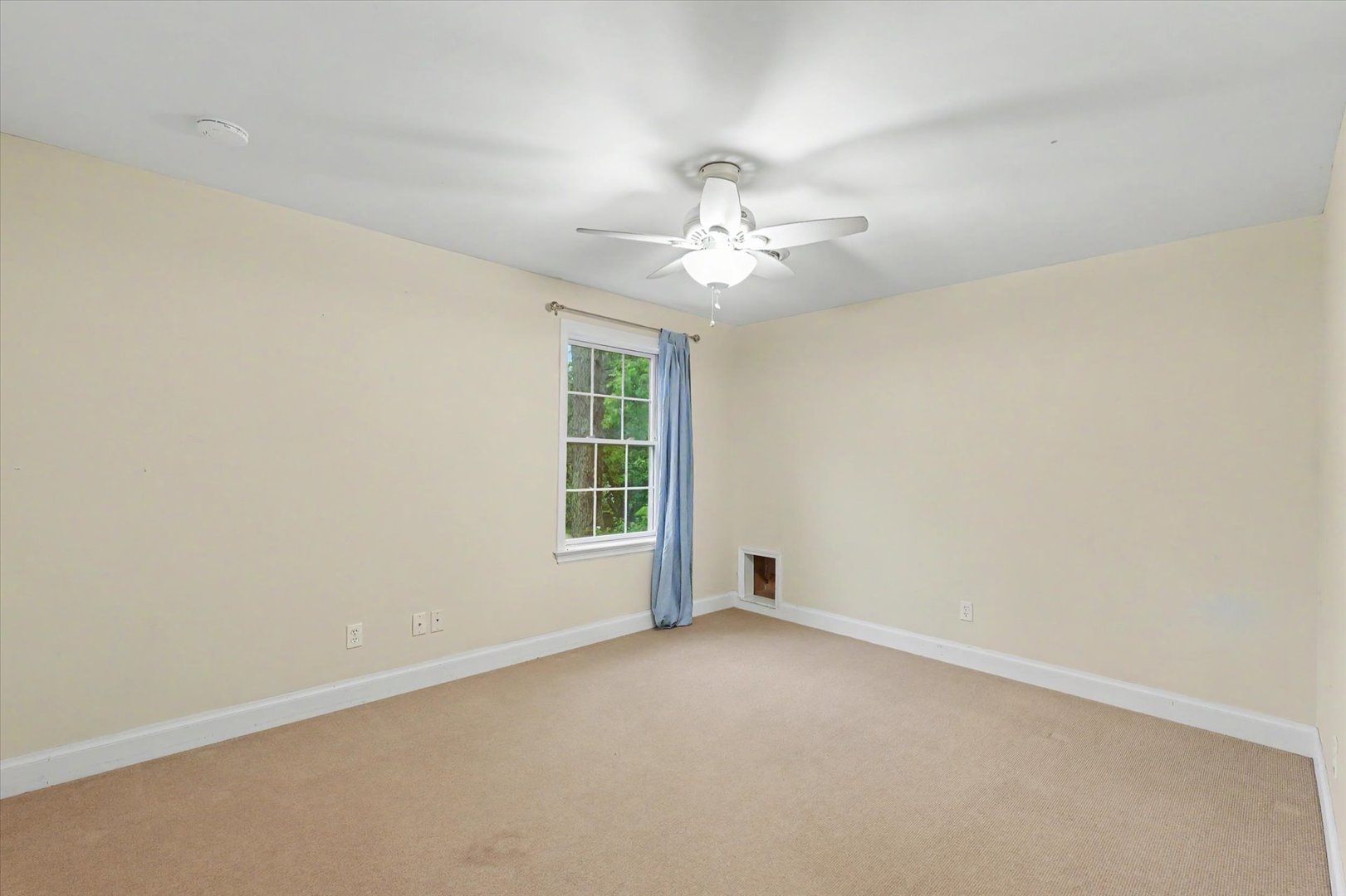 611 S James Street Property Photo 32
