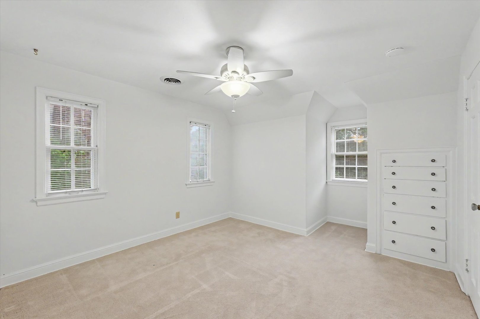 611 S James Street Property Photo 36