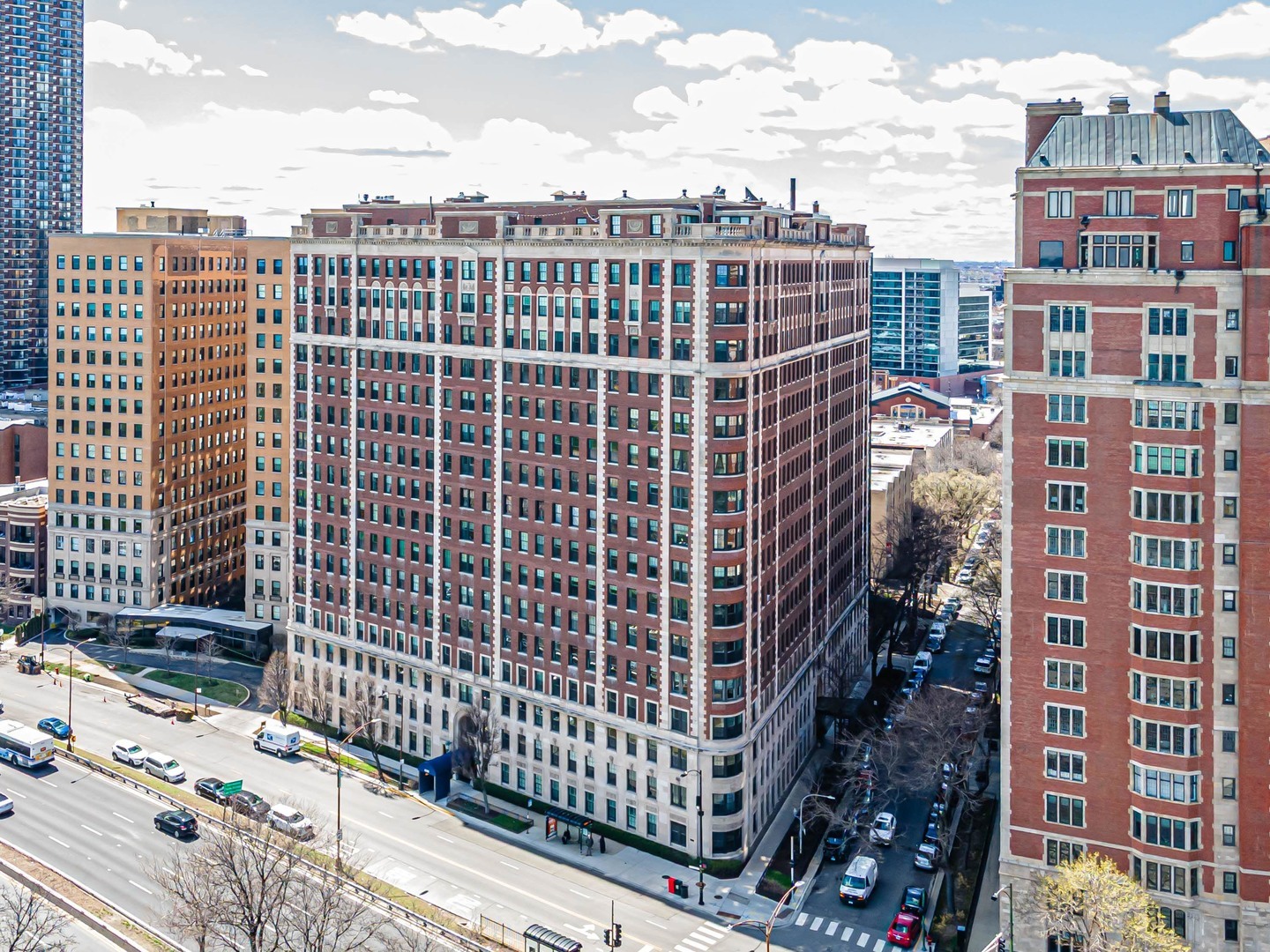 3750 N Lake Shore Drive 2C Property Photo 1