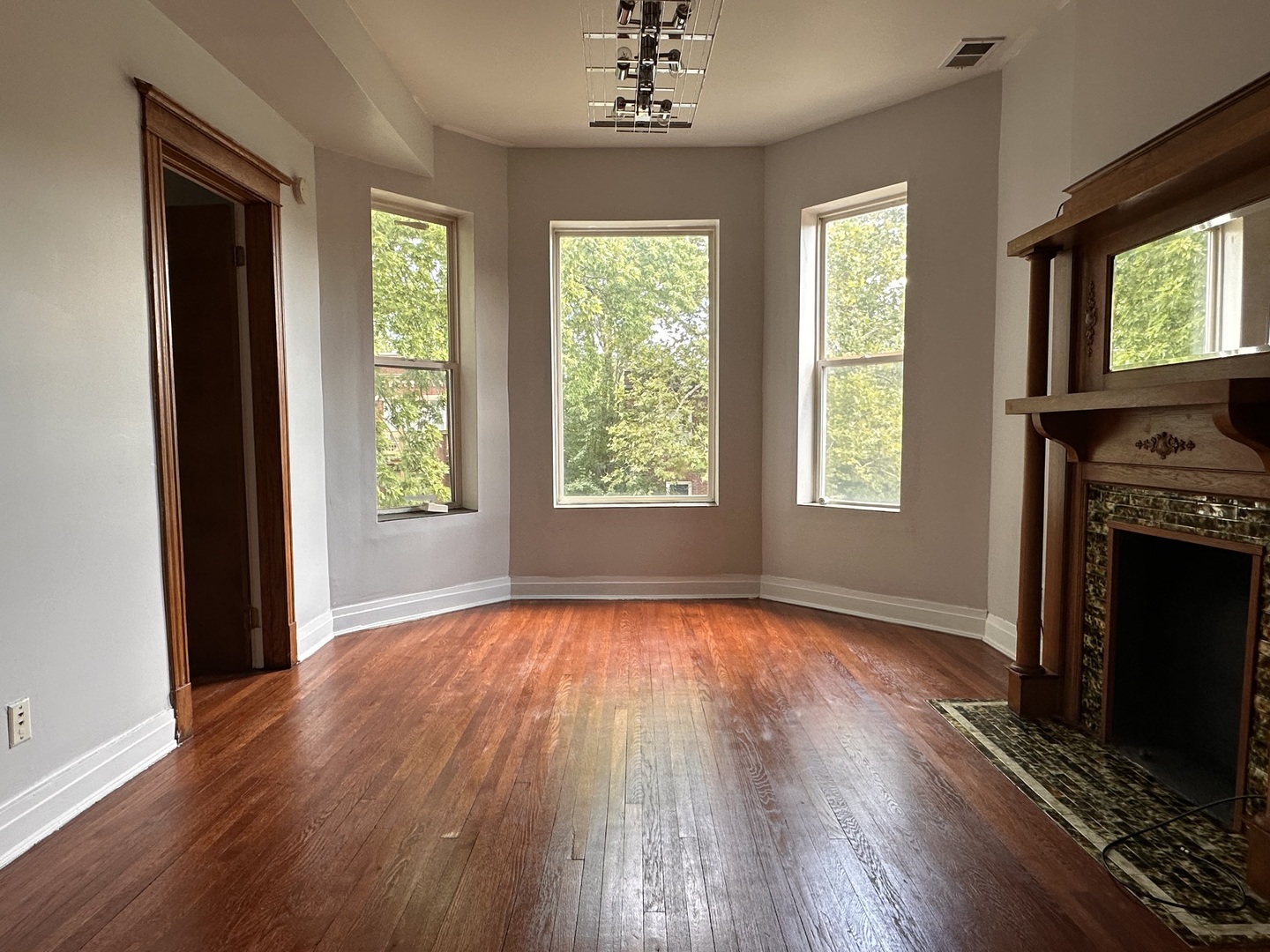 7422 S Blackstone Avenue Property Photo 18