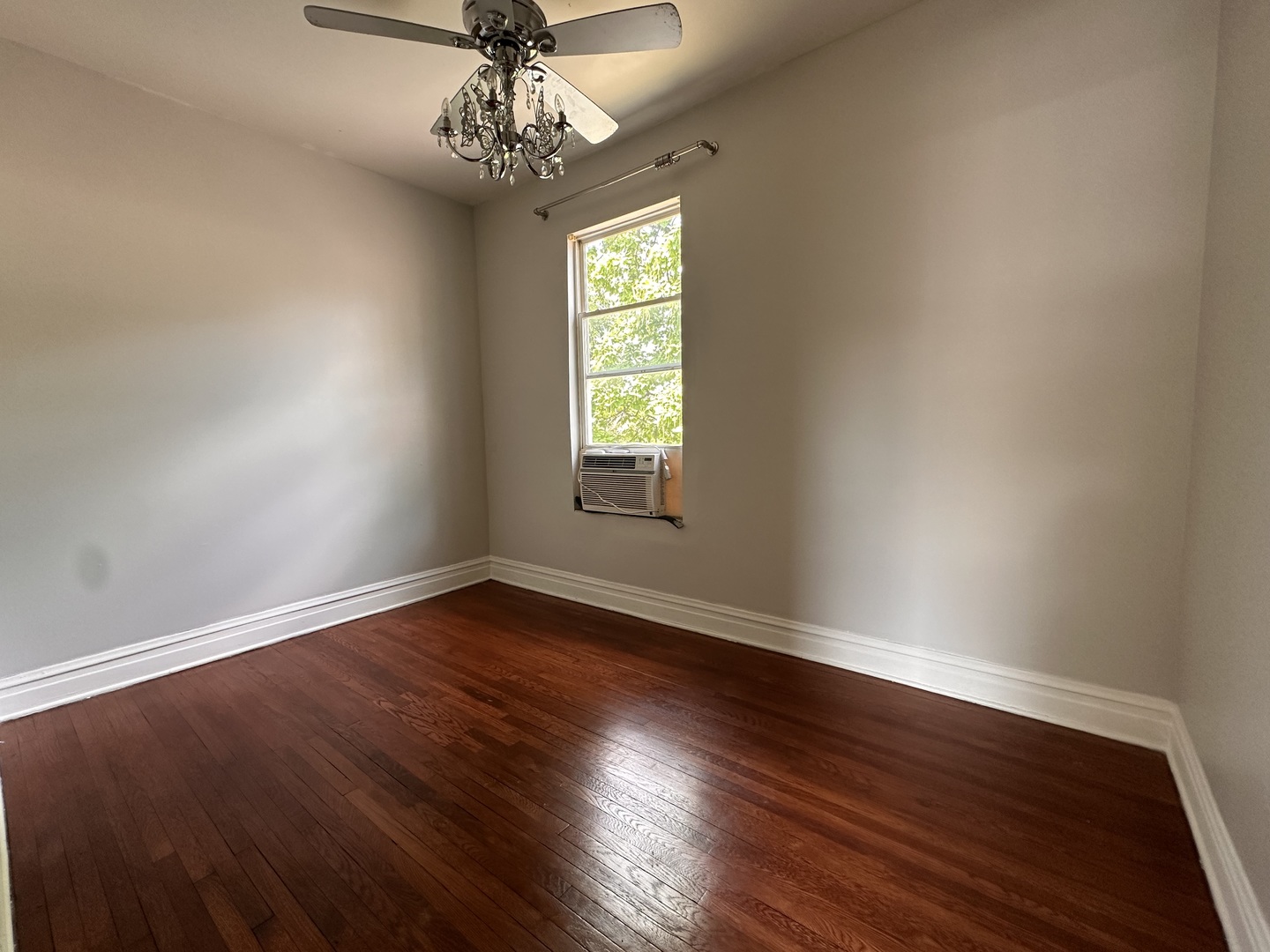 7422 S Blackstone Avenue Property Photo 25