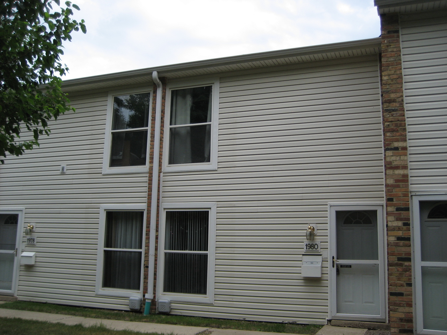 1980 Huntington Boulevard Property Photo 17