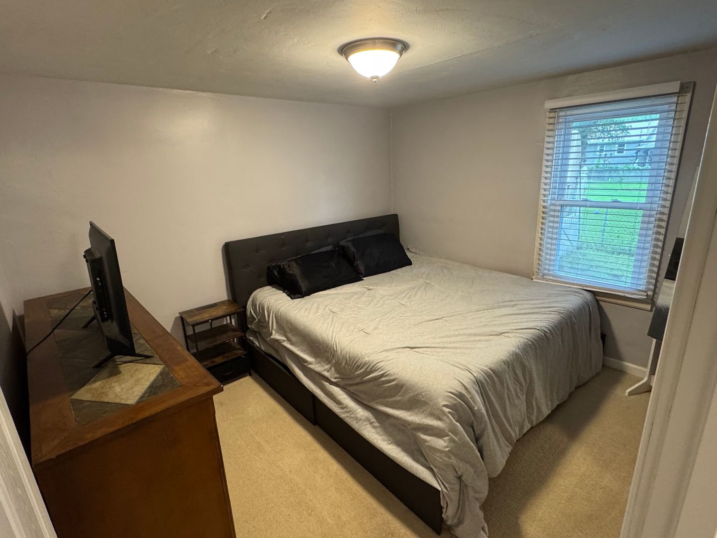 227 Mary Court Property Photo 6