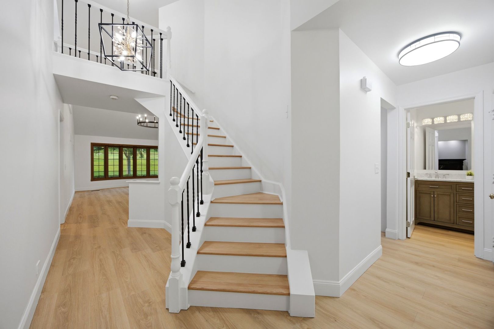 10650 Golf Road Property Photo 2