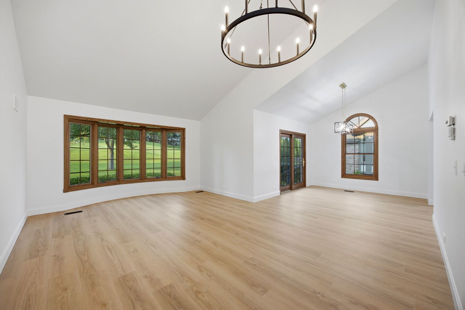 10650 Golf Road Property Photo 3