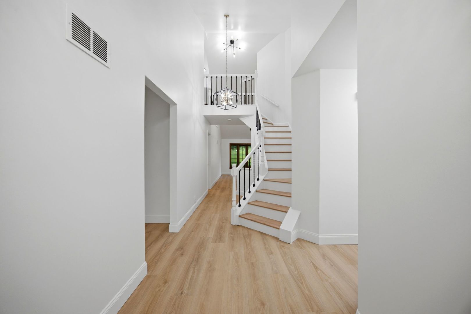 10650 Golf Road Property Photo 10