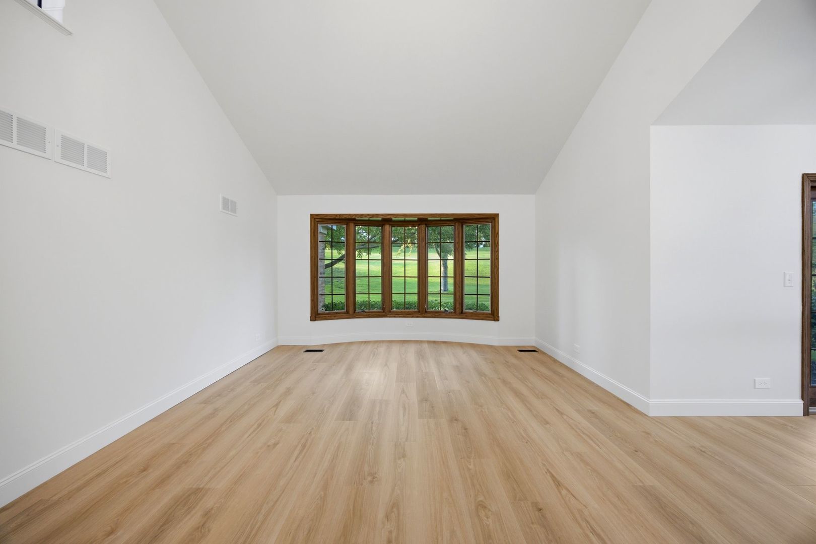 10650 Golf Road Property Photo 12