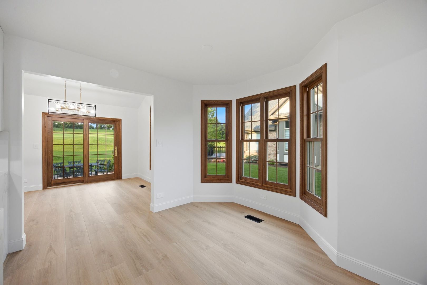 10650 Golf Road Property Photo 14