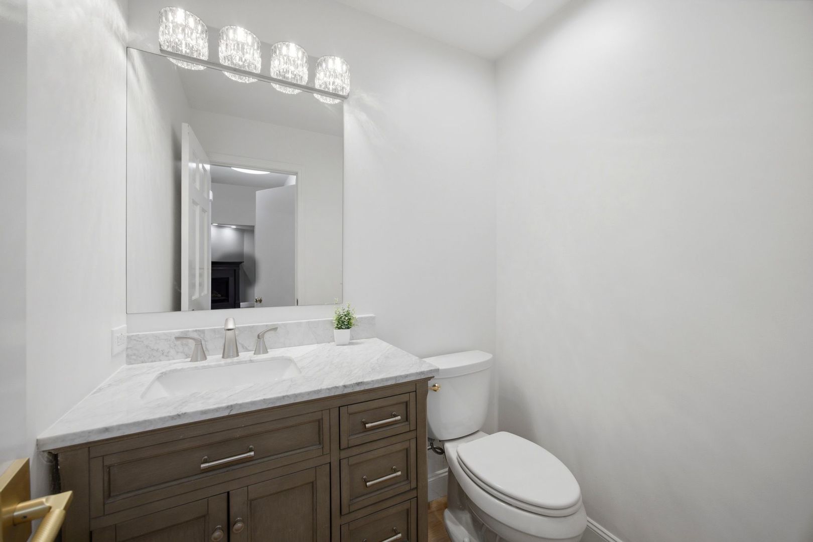 10650 Golf Road Property Photo 15