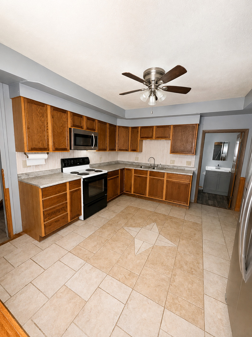 714 Clark Street Property Photo 3