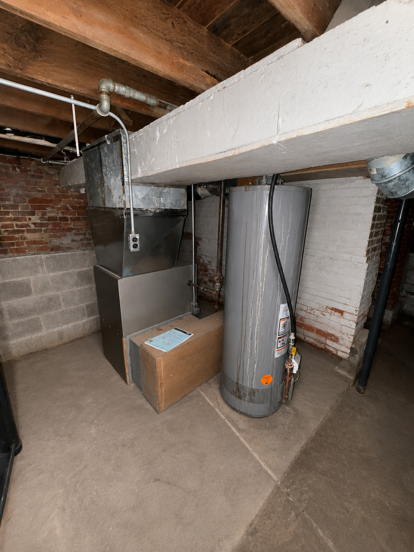 714 Clark Street Property Photo 6