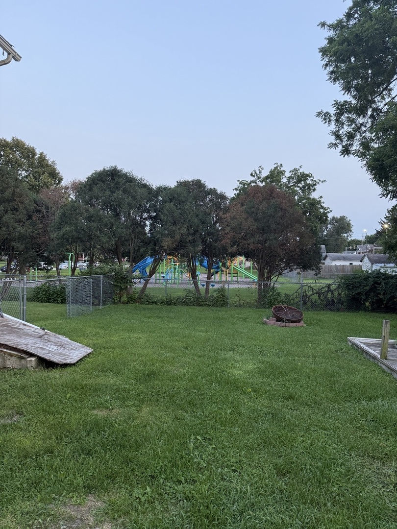 714 Clark Street Property Photo 16