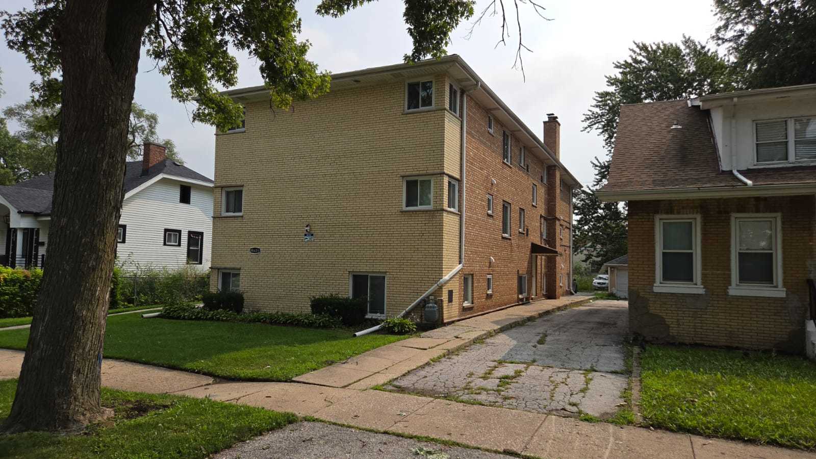 14605 Des Plaines Street 1e Property Photo 8