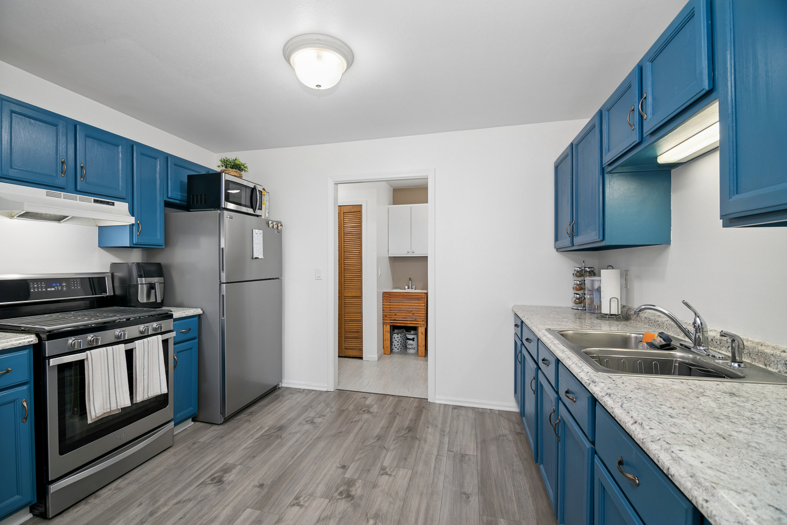 1550 Girard Avenue Property Photo 10