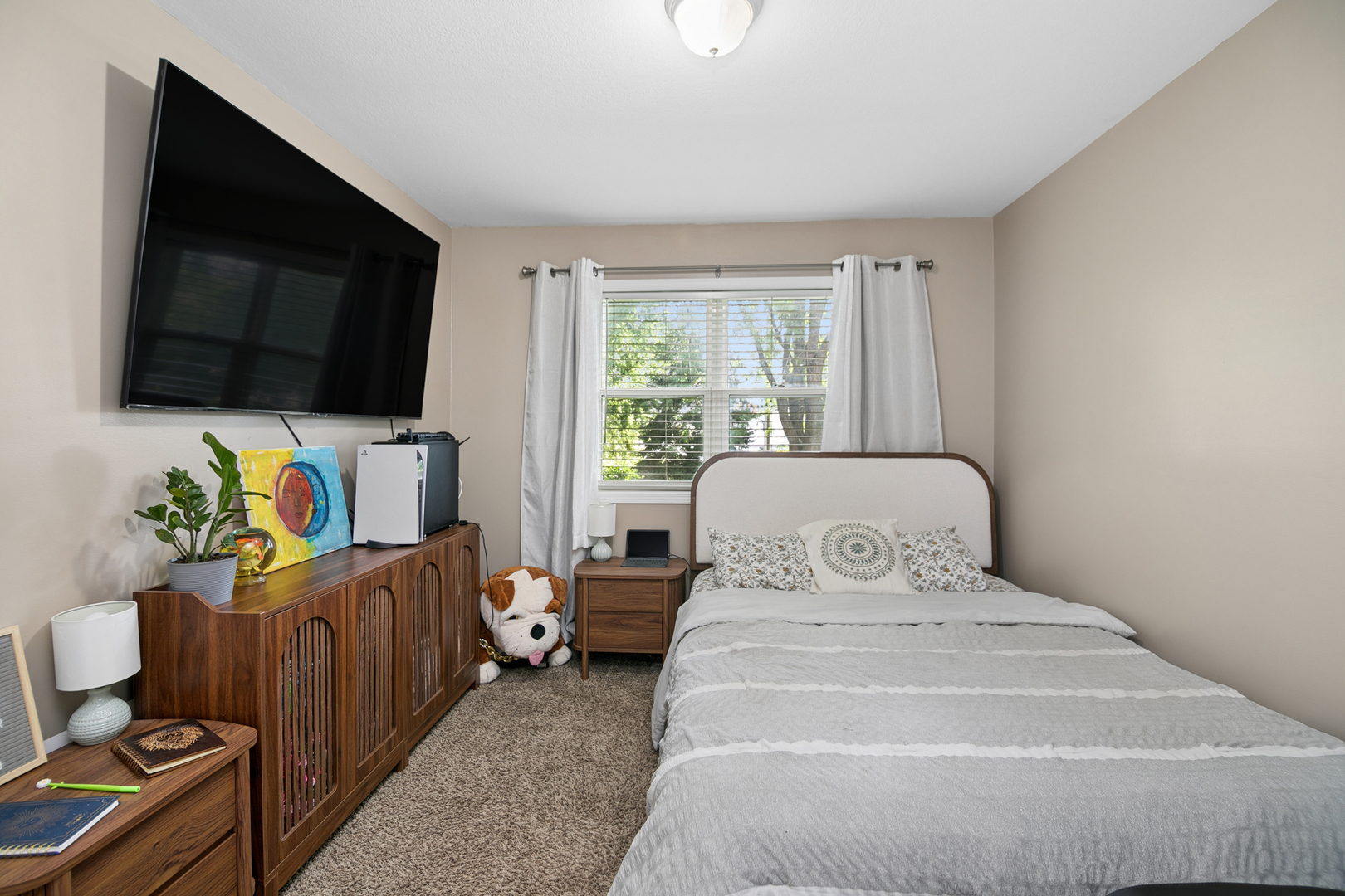 1550 Girard Avenue Property Photo 14