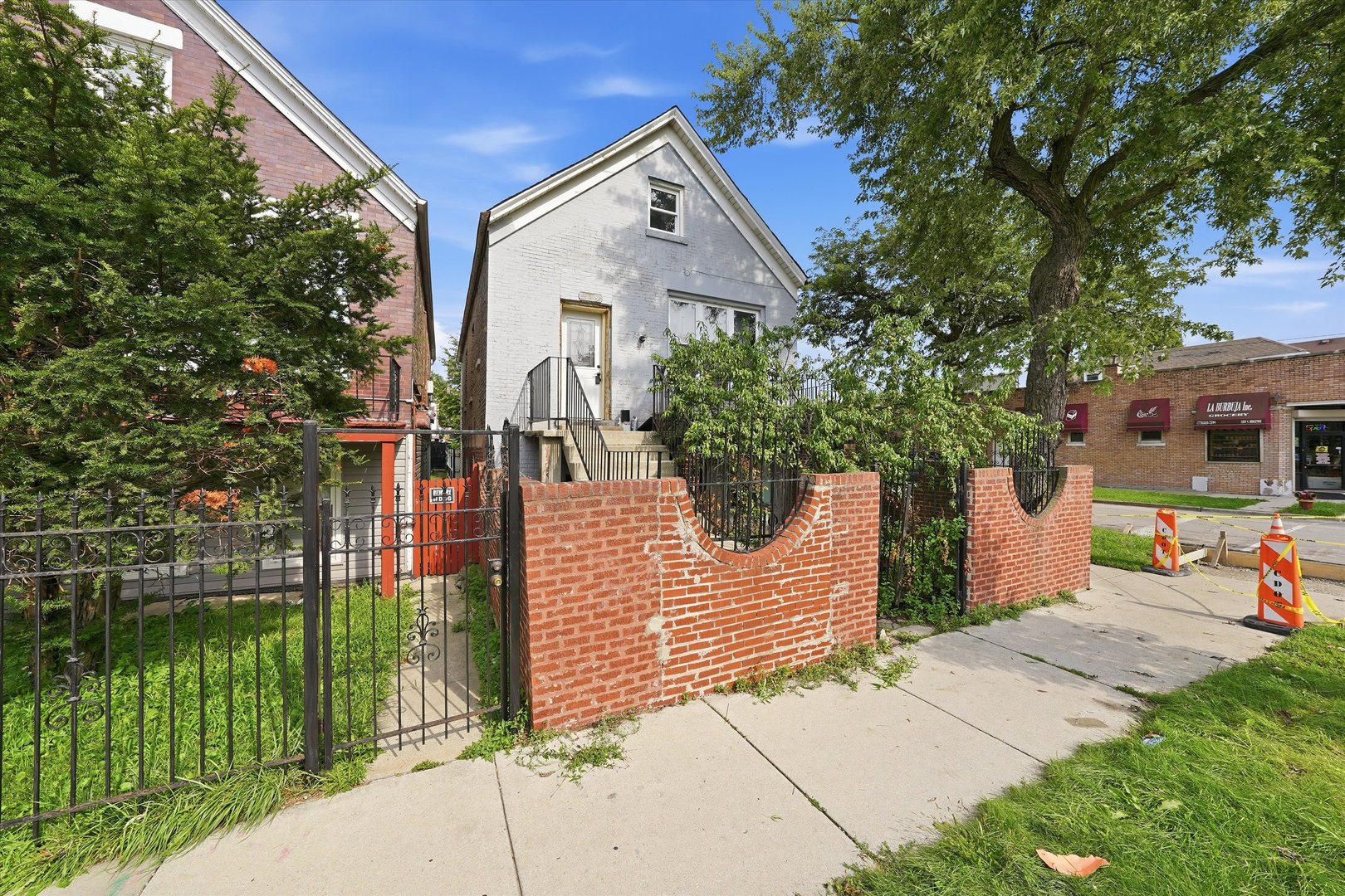 3159 S Ridgeway Avenue Property Photo 5