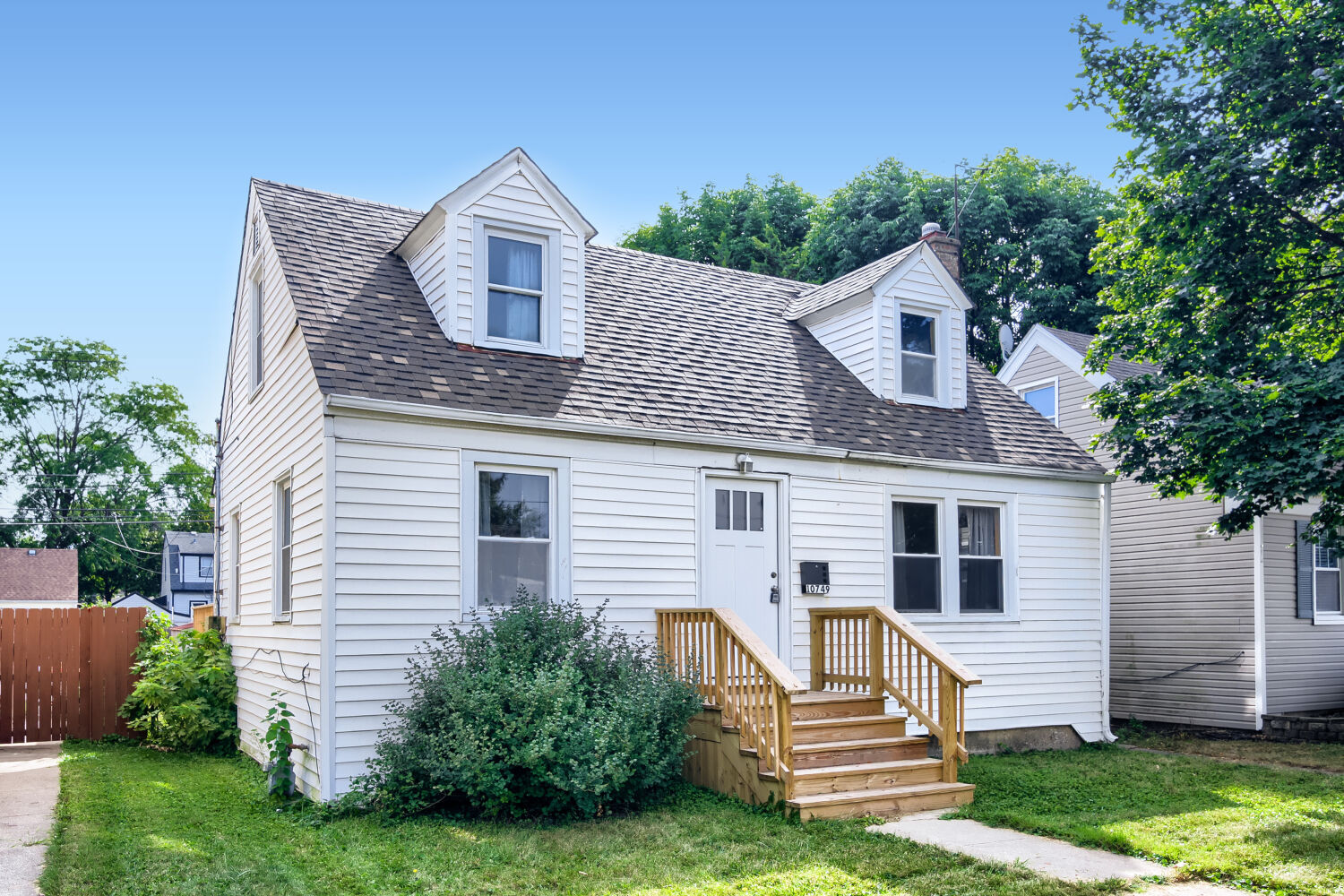 10749 S Kedzie Avenue Property Photo 1