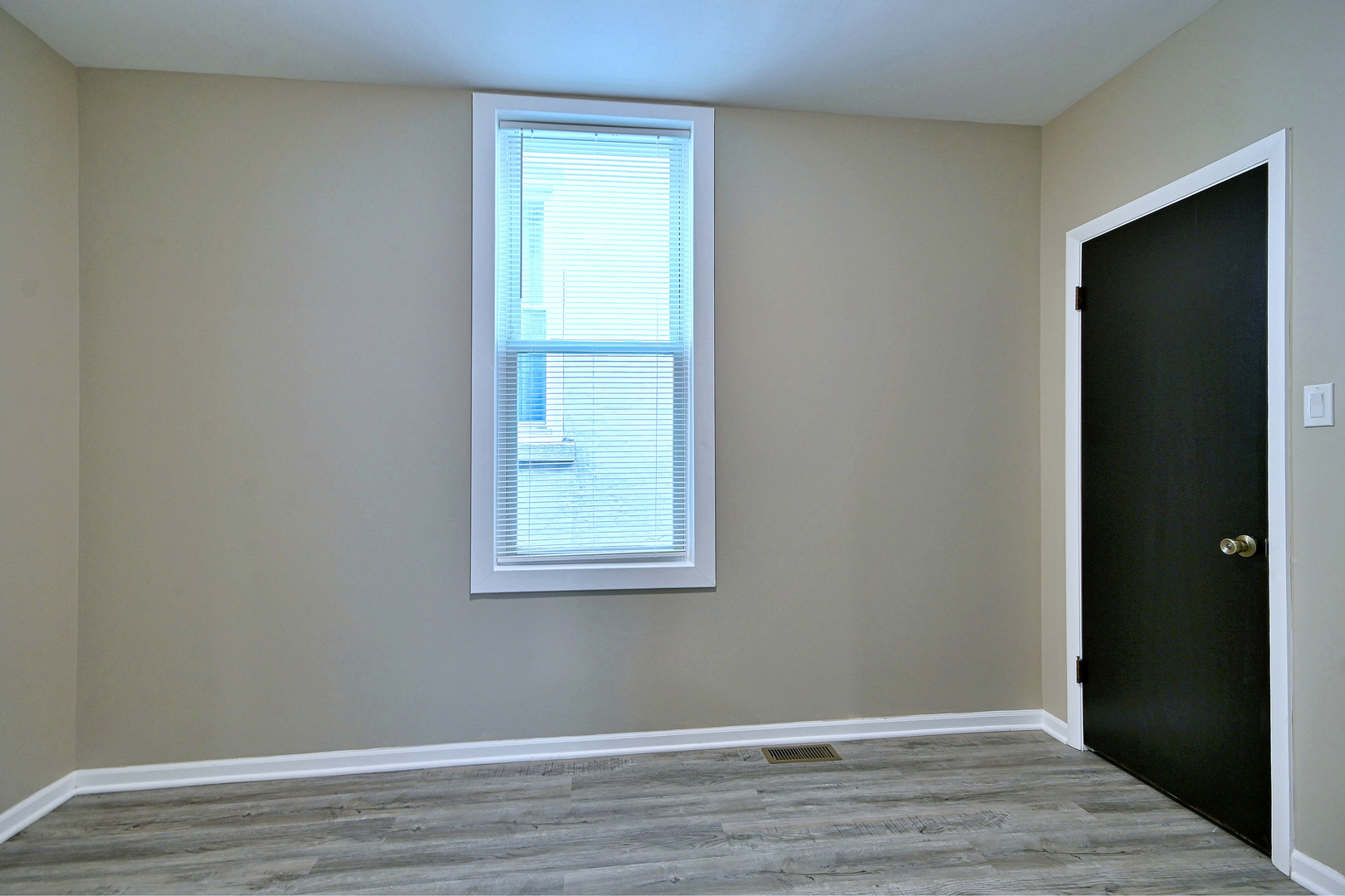 1645 S Keeler Avenue Property Photo 17