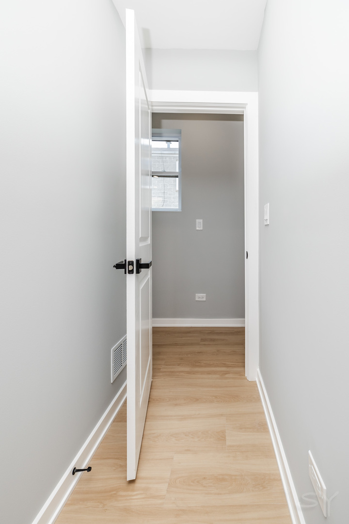 3109 W Polk Street Property Photo 7