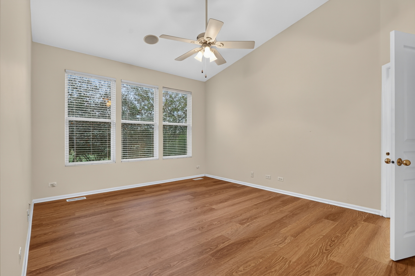 2835 Waterfront Avenue Property Photo 25