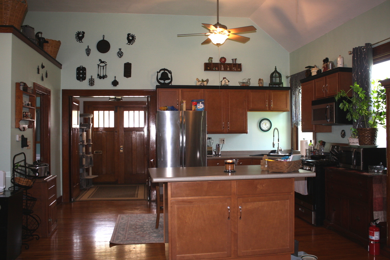 221 W Morgan Street Property Photo 5