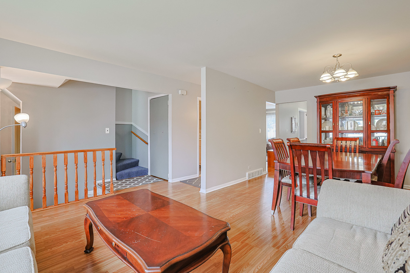 9389 Hamlin Avenue Property Photo 4