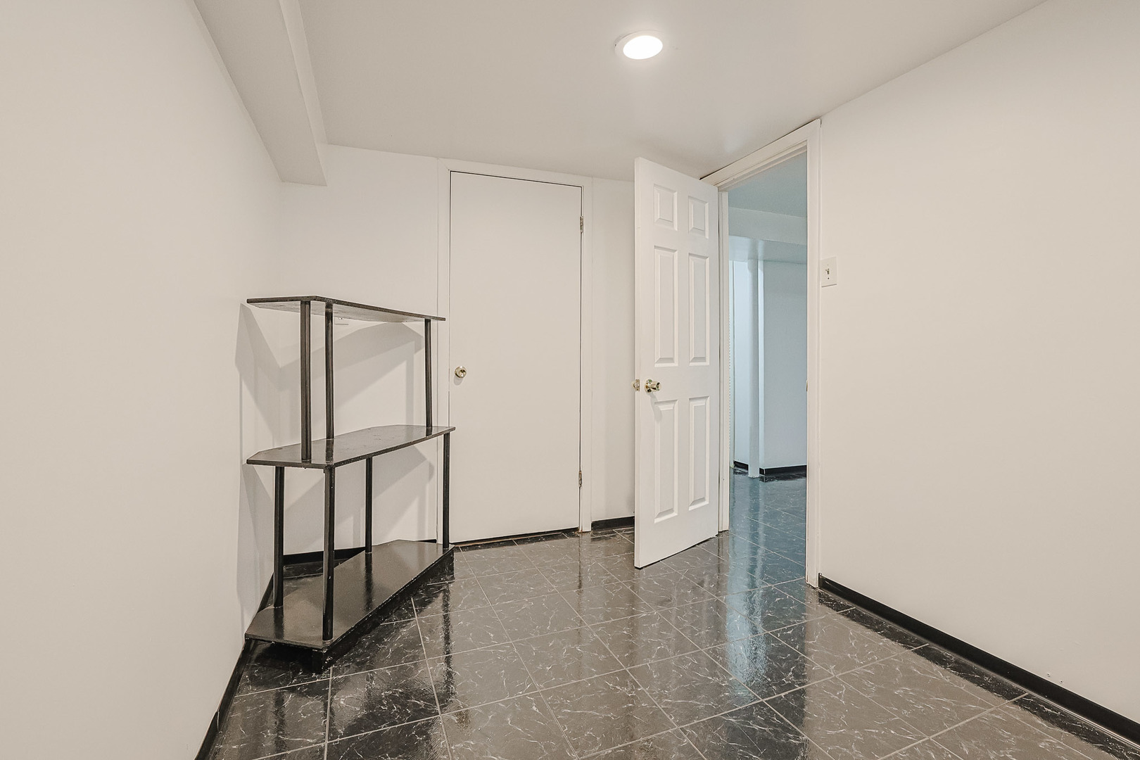 9389 Hamlin Avenue Property Photo 12