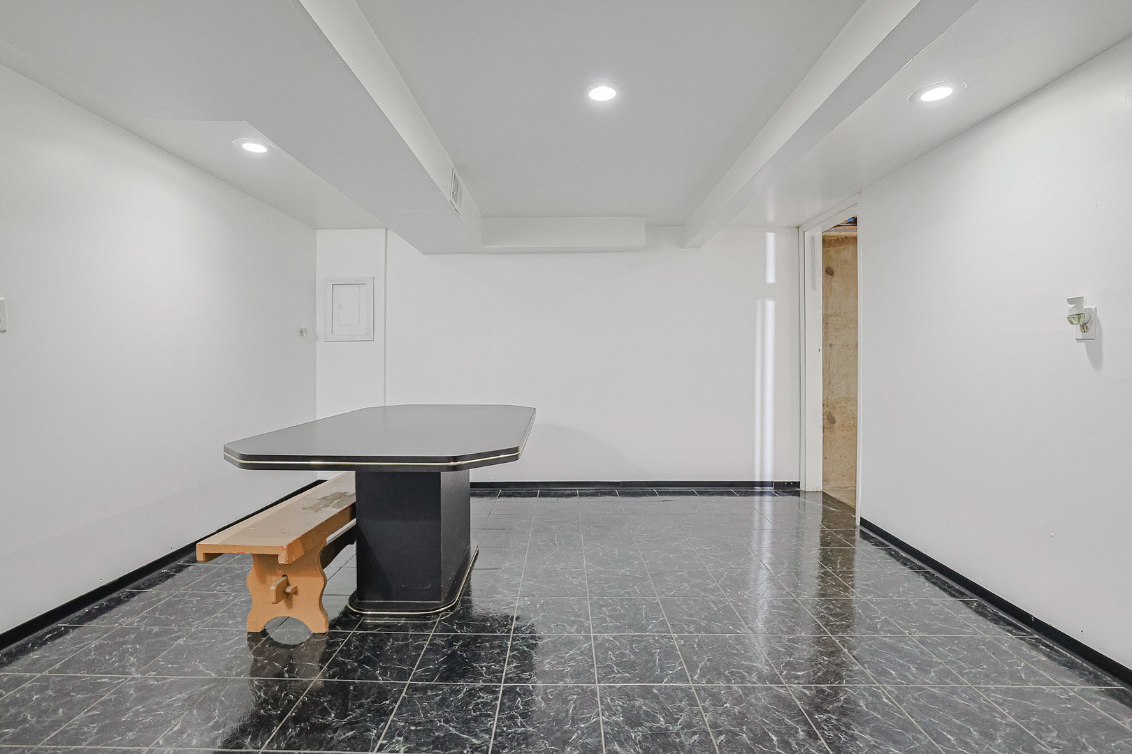 9389 Hamlin Avenue Property Photo 15