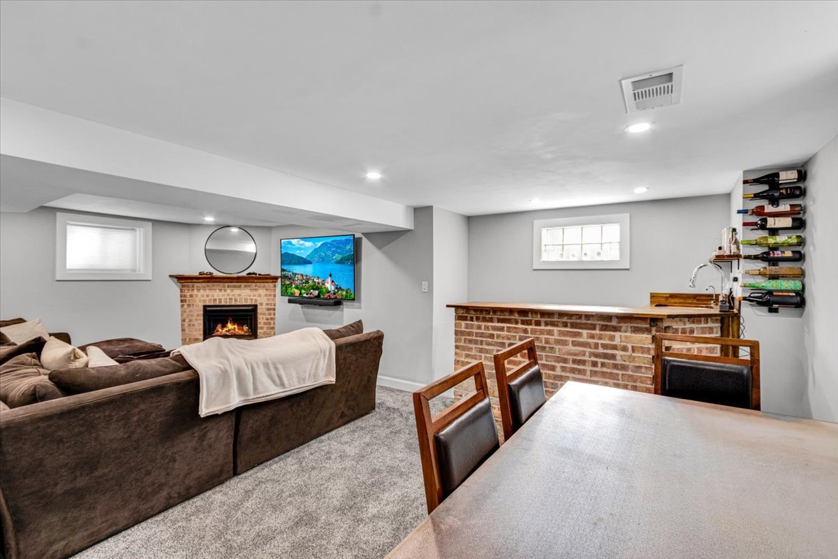 5120 S Avers Avenue Property Photo 15