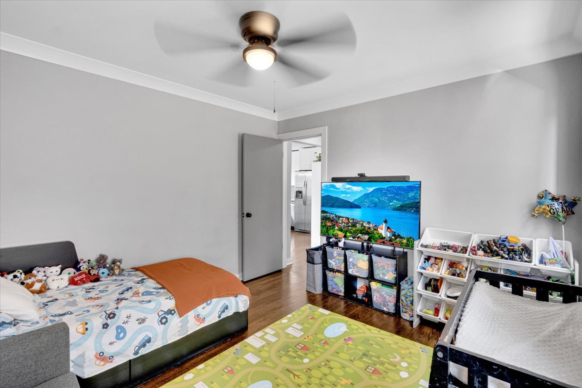 5120 S Avers Avenue Property Photo 19