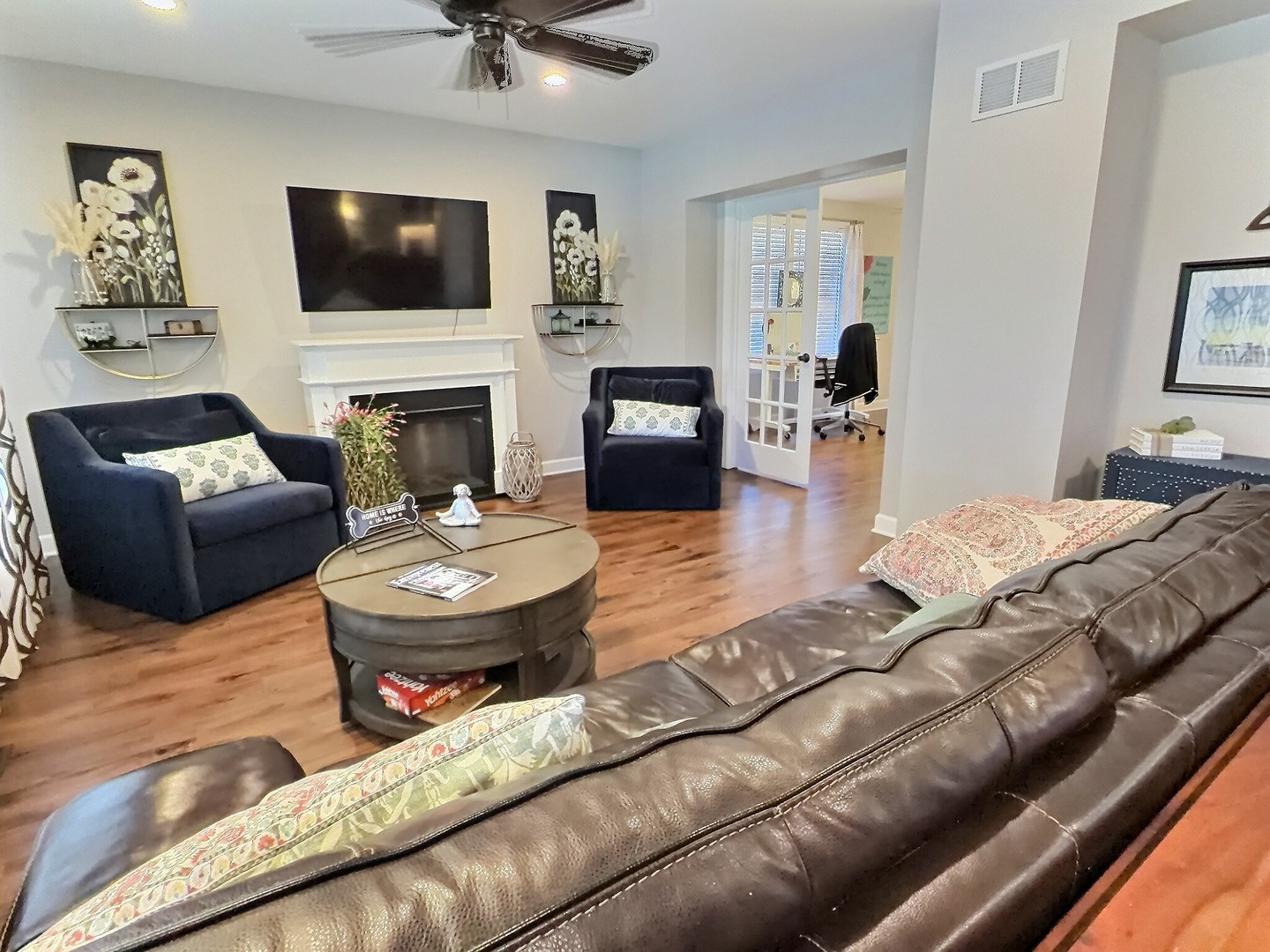 10711 S Artesian Avenue Property Photo 2